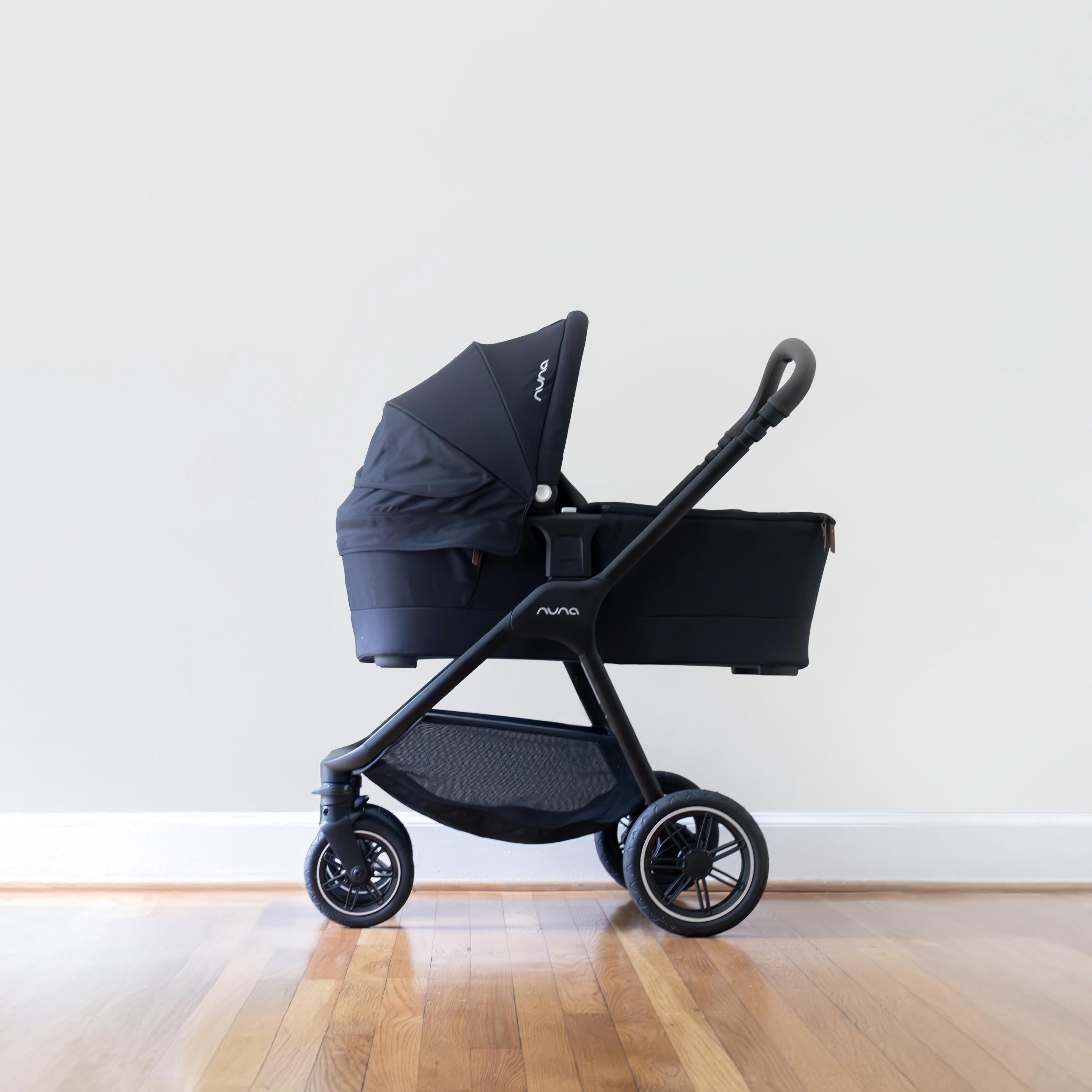 Nuna LYTL Bassinet to Nuna SWIV Stroller Adapter